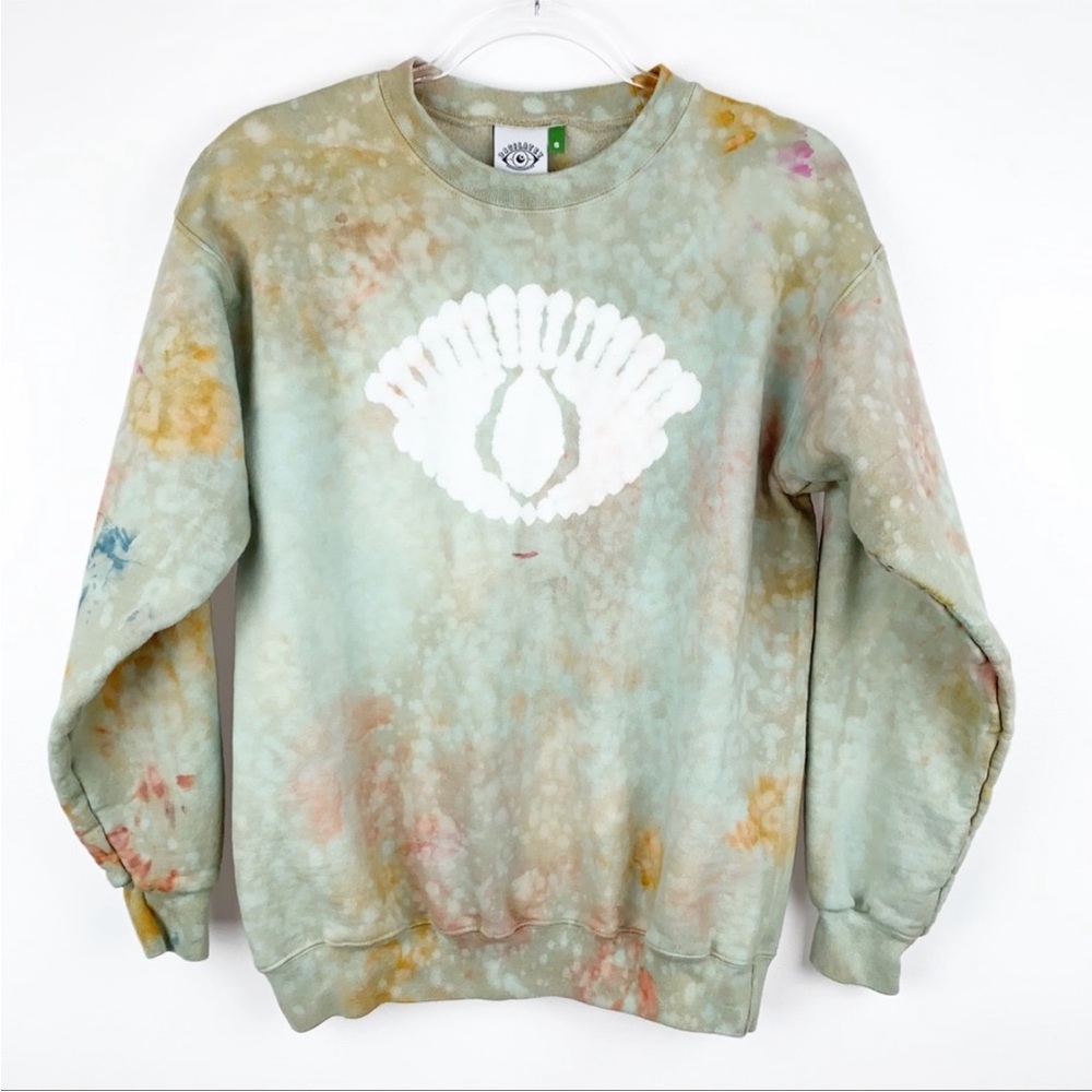 The Sundrip Crewneck Graphic Hand Dyed Sage Green Printed Sweatshirt
